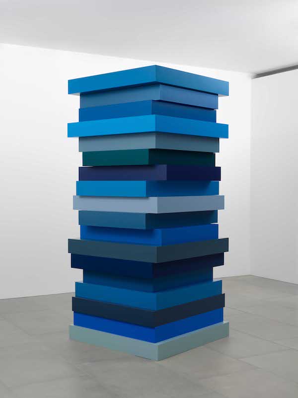 Sean Scully Stack Blues 2017 Aluminium and car paint 274.3 x 121.9 x 121.9cm Courtesy the artist and Blain | Southern; Photo © Peter Mallet 