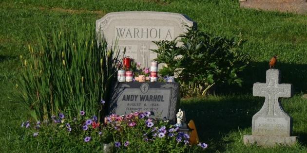 Andy Warhol Grave Webcam