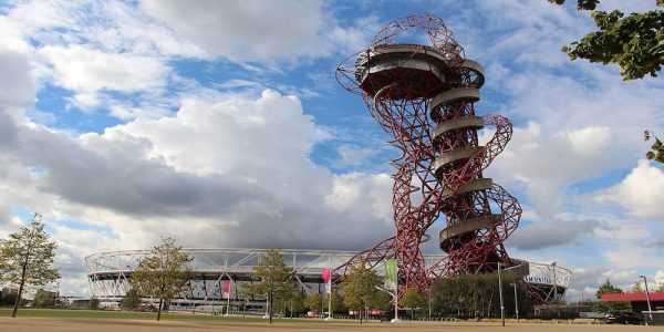 Queen Elizabeth Olympic Park, Thornton Street The ArcelorMittal Orbit is a 114.5-metre-tall sculpture and observation tower in the Queen Elizabeth Olympic Park. It is Britain's largest piece of public art, and is intended to be a permanent lasting legacy of London's hosting of the 2012 Summer Olympic Games. Des. & arch. Anish Kapoor with Sir Cecil Balmond of engineering Group Arup and Ushida Findlay Architects 2010-14. Date 10 October 2016, 15:30 Source London - QE Olympic Park: ArcelorMittal Orbit Author Fred Romero from Paris, France