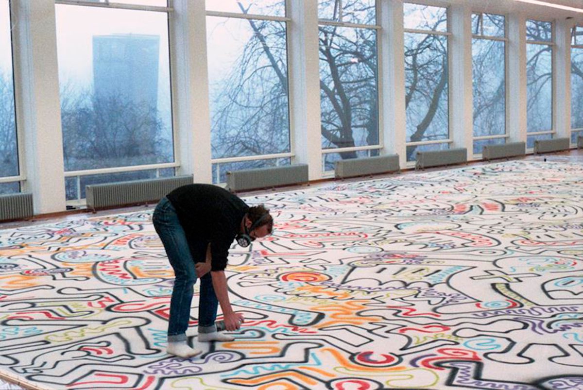 Keith Haring at work in the Stedelijk © Keith Haring Foundation