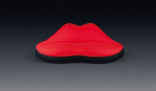 Dali Mae West Lips Sofa