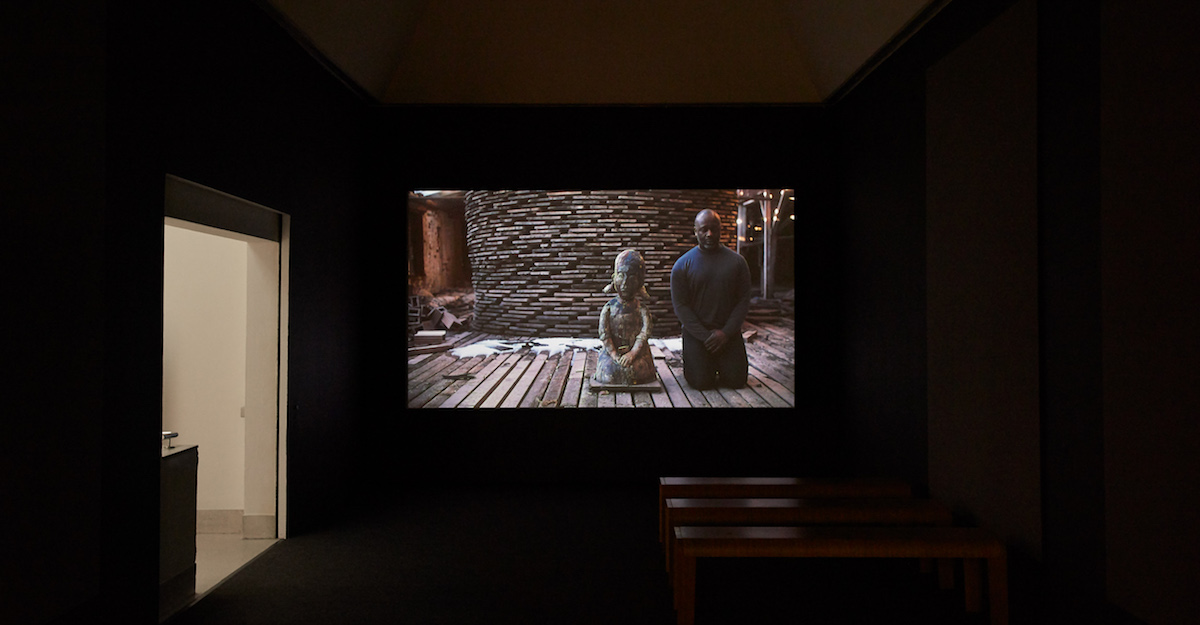 Installation view: Theaster Gates: A Clay Sermon, Whitechapel Gallery, 29 September 2021 – 9 January 2022. Image courtesy Whitechapel Gallery. Photo: Theo Christelis.