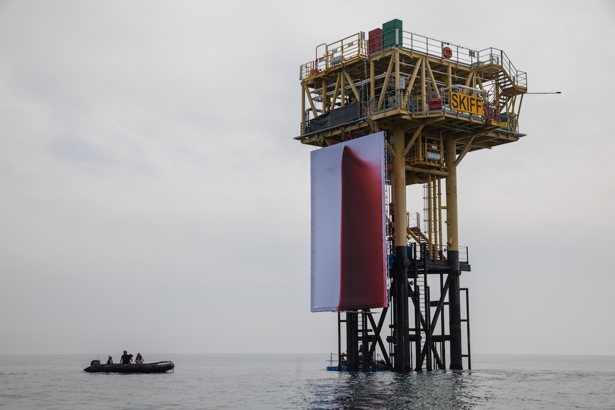 Anish Kapoor,Greenpeace,Shell Oil
