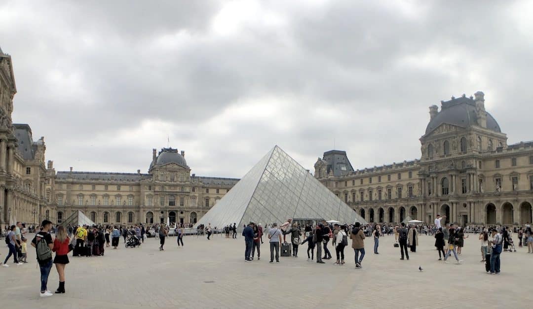 Louvre’s 72% Visitor Drop – Wildenstein Family Back In Court – Richard Serra’s Qatar Sculpture Defaced