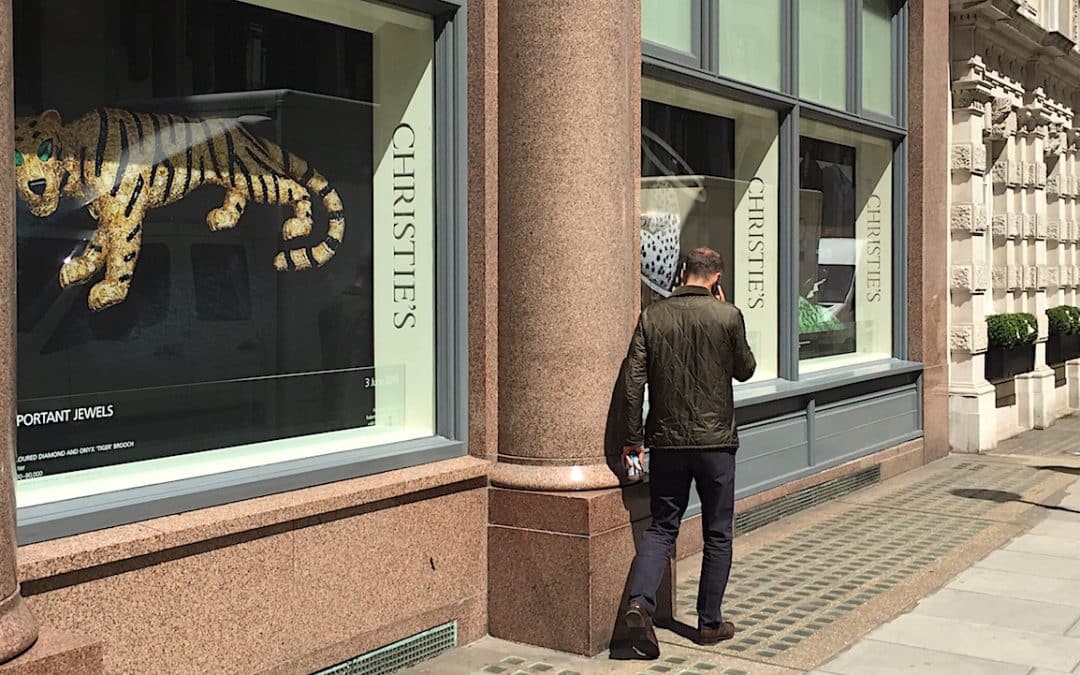 US Cracks Down On Christie’s And Sotheby’s Russian Money Laundering – Damien Hirst Quietly Donates £8m To NHS – Anish Kapoor Unveils New York ‘Bean Style’ Public Monument