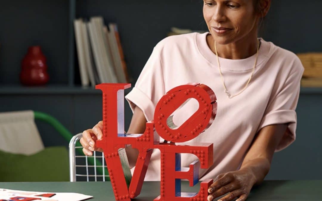 Robert Indiana: Love Sculpture Lego Set Unveiled