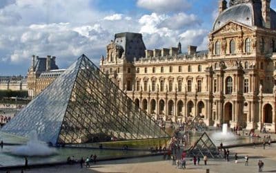 Louvre Closed Due To Paris Terrorist Attacks Until Further Notice