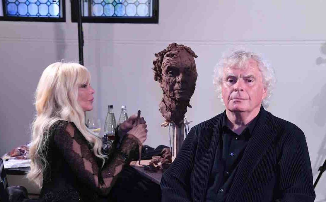Frances Segelman sculpts Sir Simon Rattle CBE in aid of Help Musicians