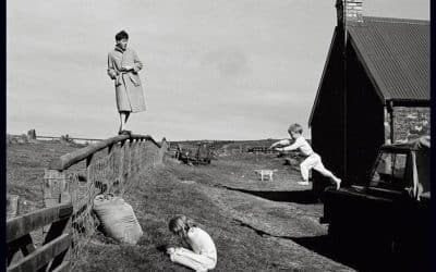 Linda McCartney Photographs Gifted To V&A By Husband Paul