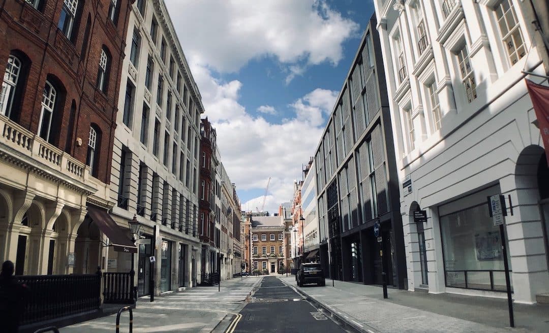 Mayfair Art Galleries Link Up With Top Hotel To Drum Up Business