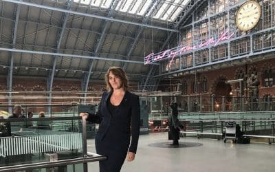 Tracey Emin Unveils Pro-Europe Neon Art At St Pancras International