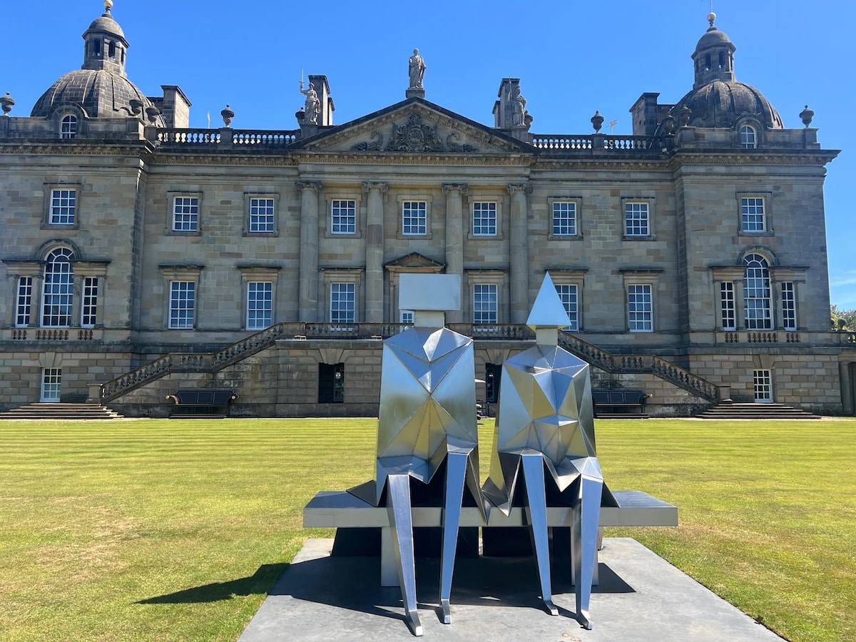 Lynn Chadwick,Houghton Hall