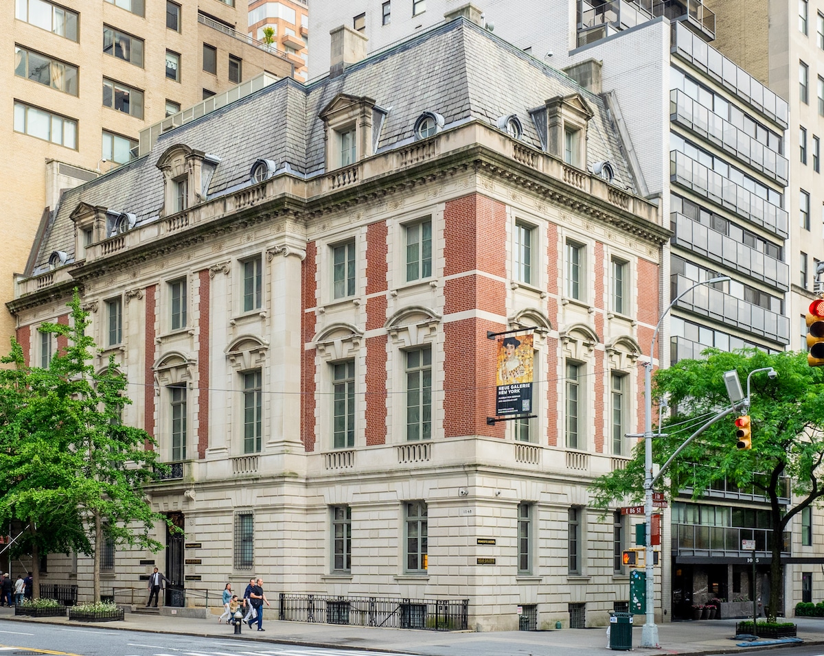 Upper East Side, NYC Date 13 June 2019, 18:53 Source Neue Gallery Author Ajay Suresh from New York, NY, USA